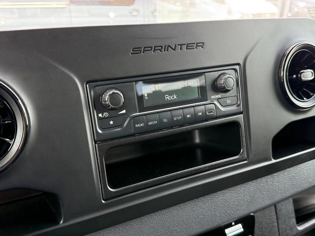 Used 2020 Mercedes-Benz Sprinter 2500 image 28