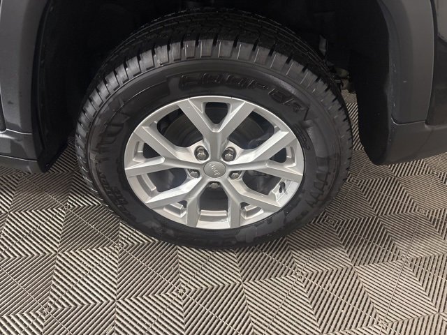 Used 2023 Jeep Grand Cherokee Limited image 53