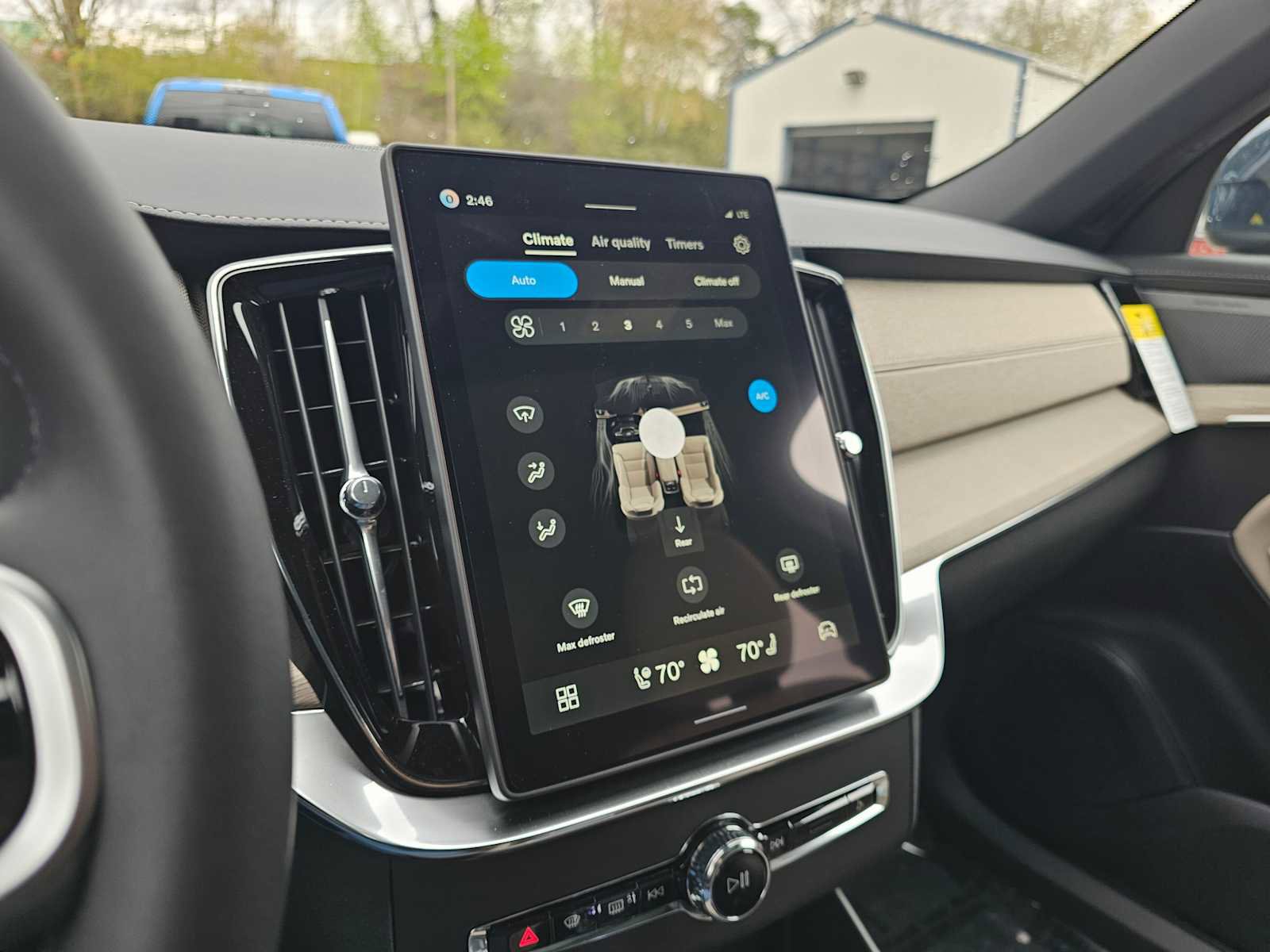 New 2026 Volvo XC90 B5 Plus w/ Protection Package AWD/4WD image 25