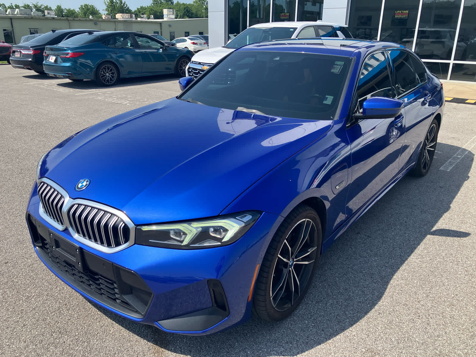 Used 2023 BMW 330e w/ M Sport Package RWD image 3