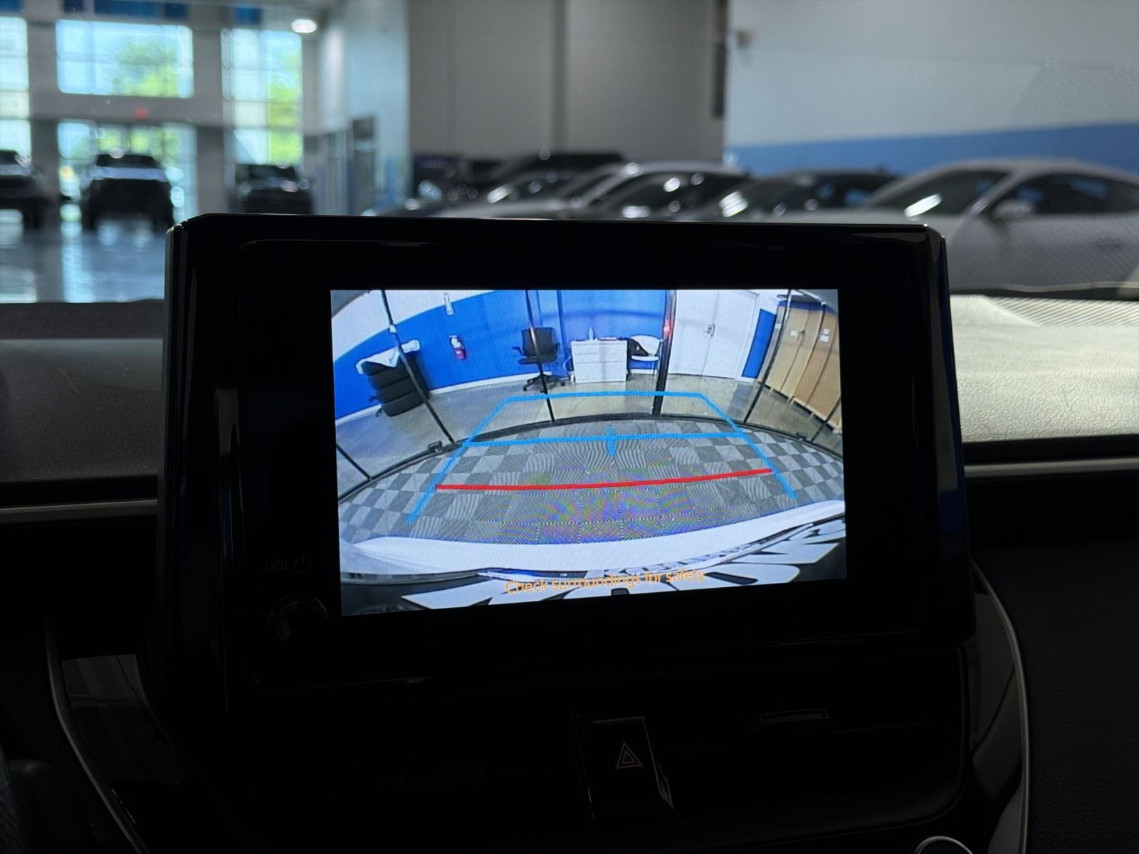 Used 2025 Toyota Corolla LE FWD image 29