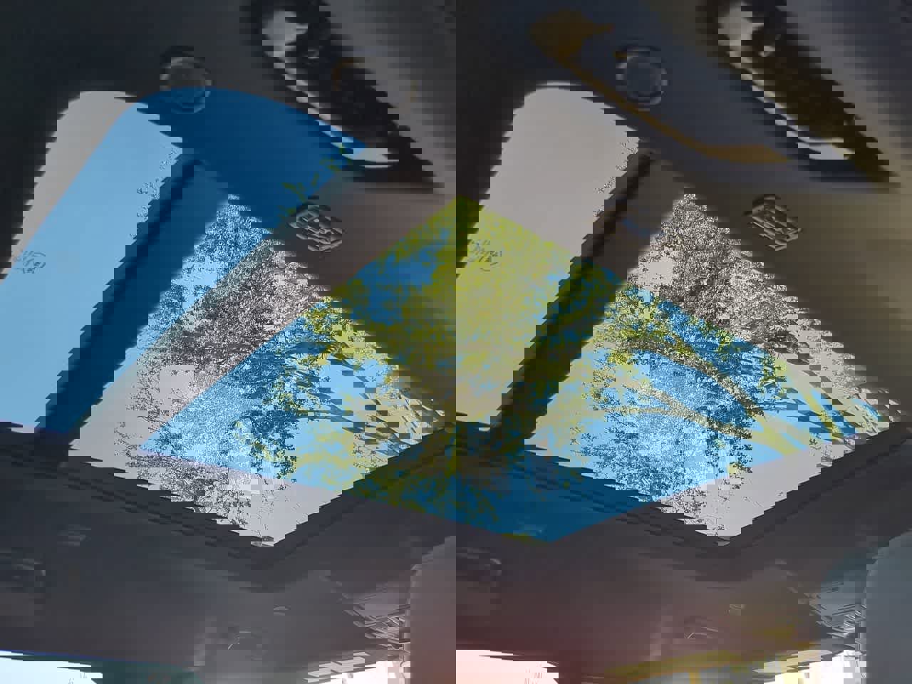 Used 2022 Land Rover Defender 110 X-Dynamic SE image 23