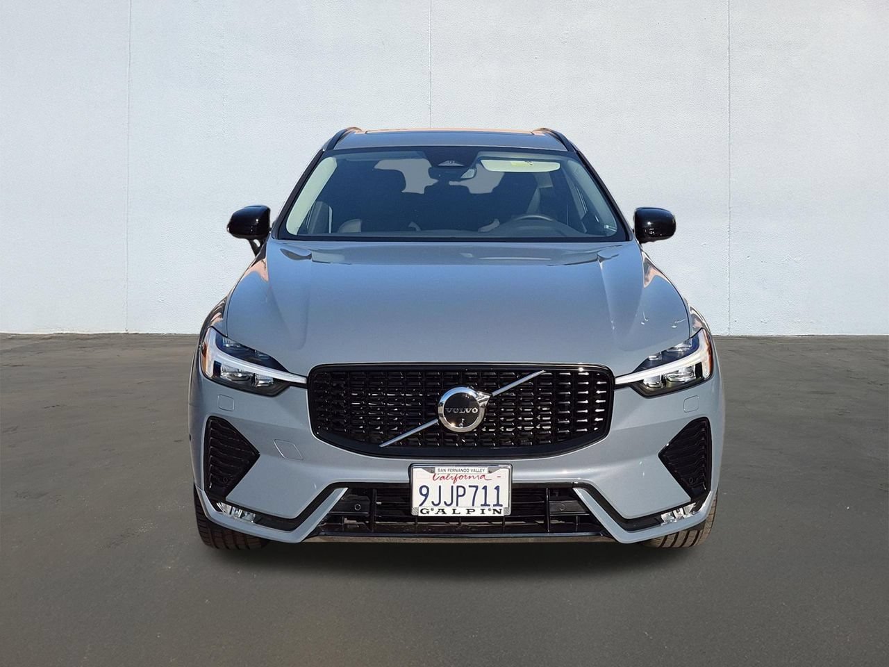 Certified 2024 Volvo XC60 B5 Plus w/ Protection Package Premier AWD/4WD image 2