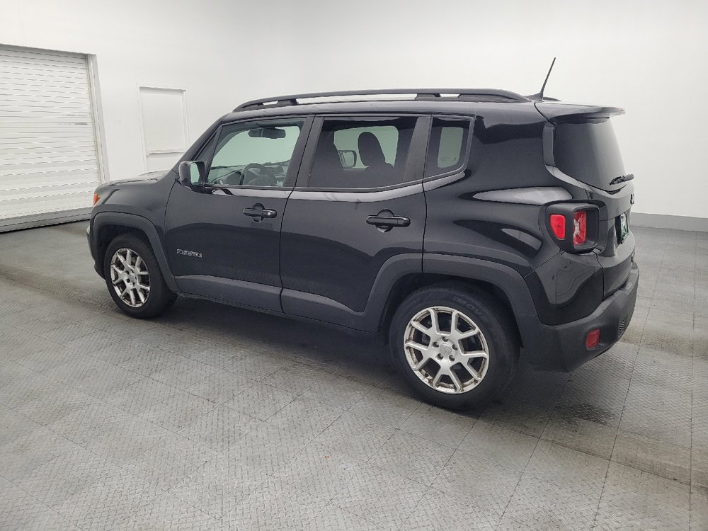 Used 2020 Jeep Renegade Latitude w/ Safety & Security Group II image 3