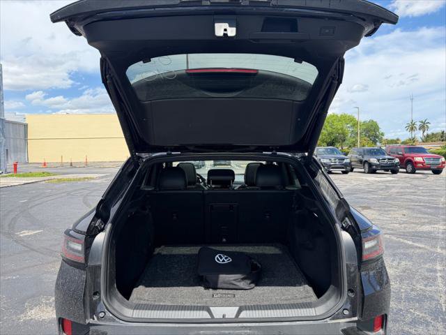 Used 2023 Volkswagen ID.4 Pro S image 16