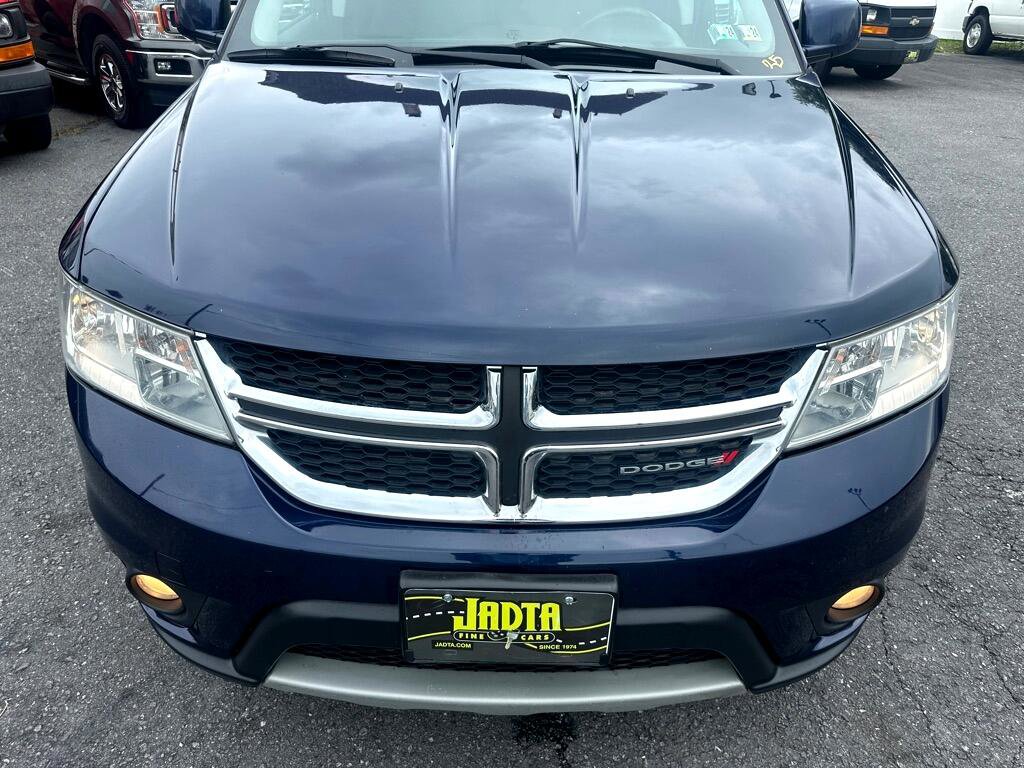 Used 2017 Dodge Journey SXT w/ Comfort/Convenience Group image 4