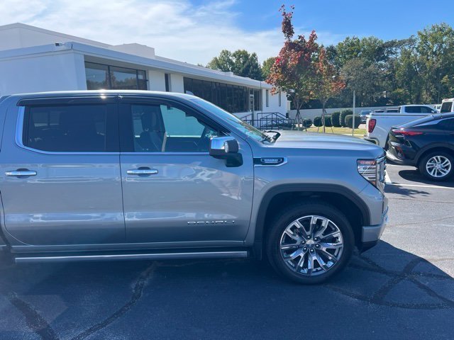 Used 2024 GMC Sierra 1500 Denali AWD/4WD image 2
