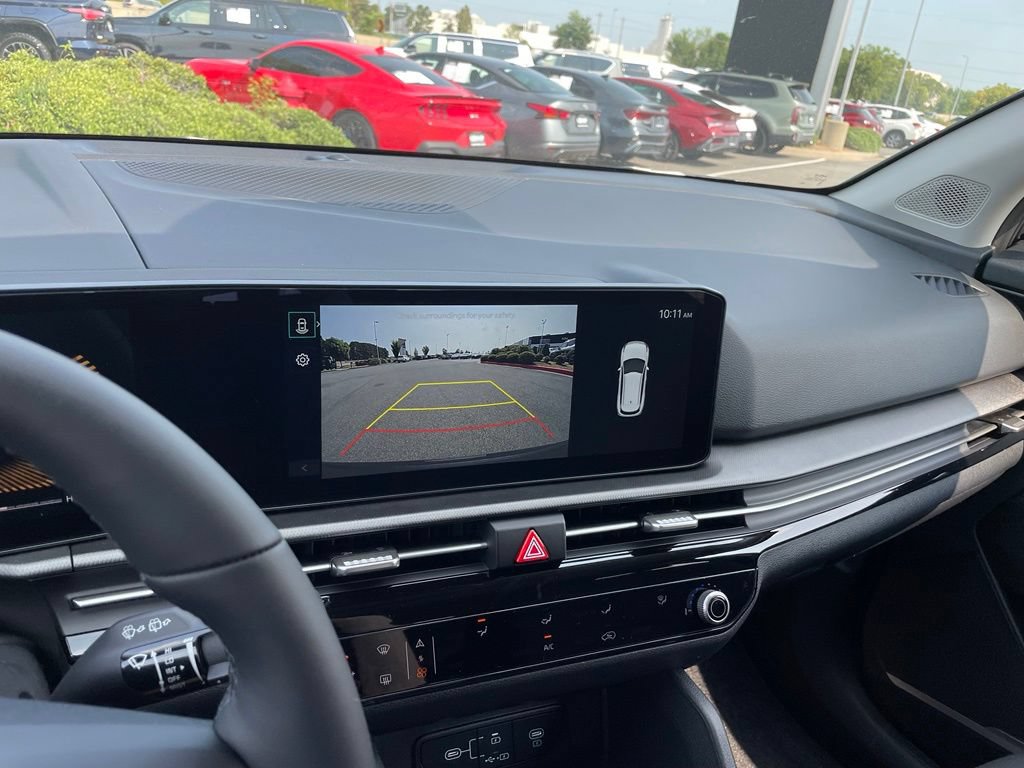 New 2026 Kia Sportage LX FWD image 17