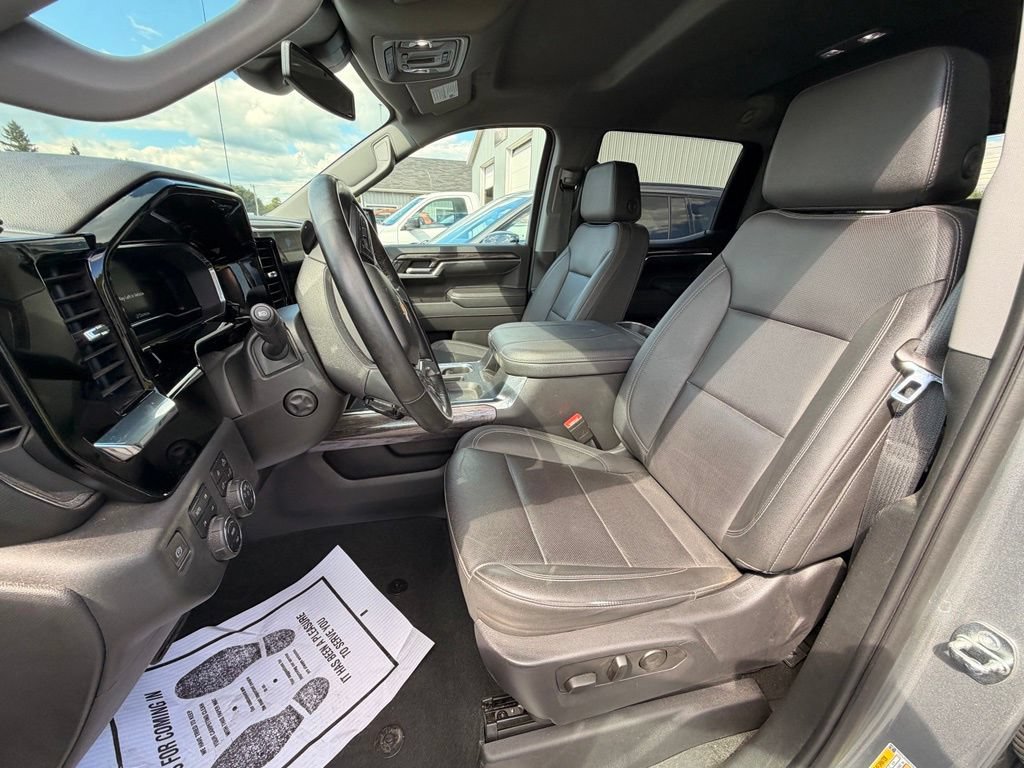 Used 2023 Chevrolet Silverado 1500 LTZ AWD/4WD image 9