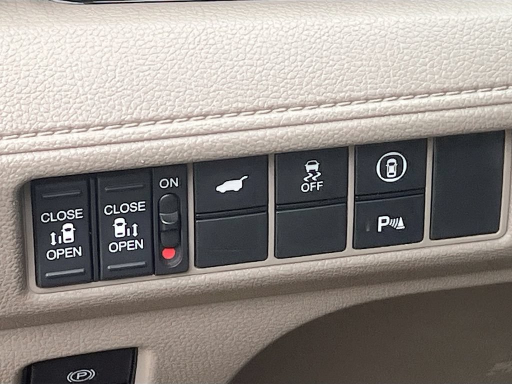Used 2024 Honda Odyssey Elite image 10