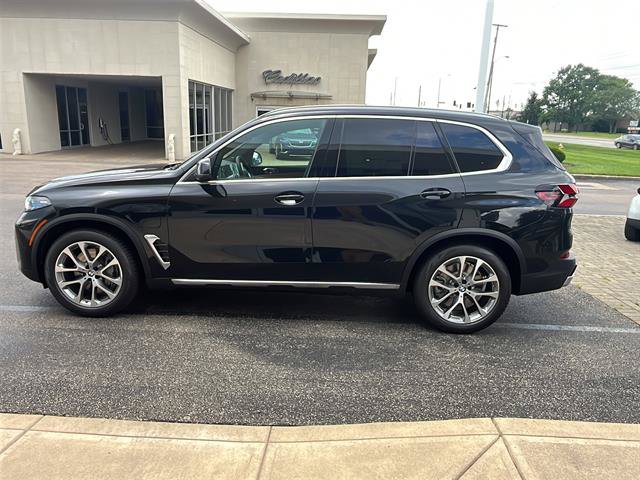 New 2026 BMW X5 xDrive50e w/ Climate Comfort Package AWD/4WD image 7