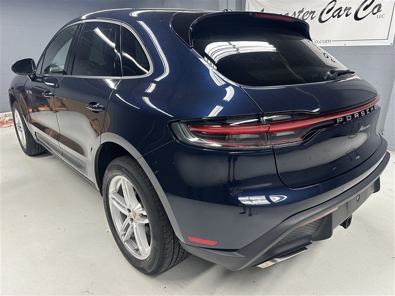 Used 2023 Porsche Macan AWD/4WD image 4