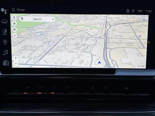 Used 2025 Chevrolet Silverado 1500 LTZ image 8