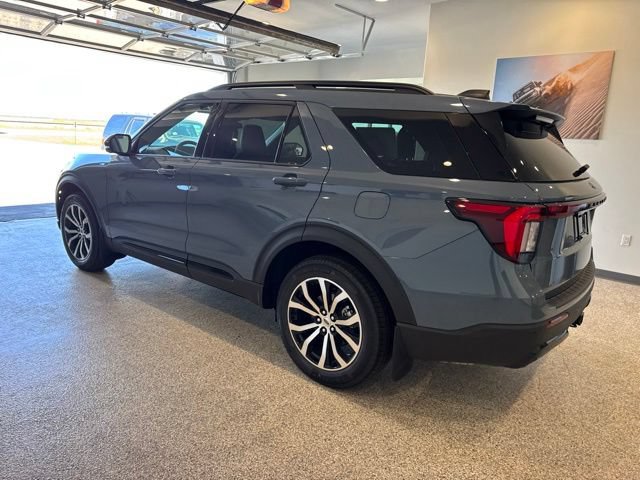 New 2026 Ford Explorer ST-Line AWD/4WD image 3