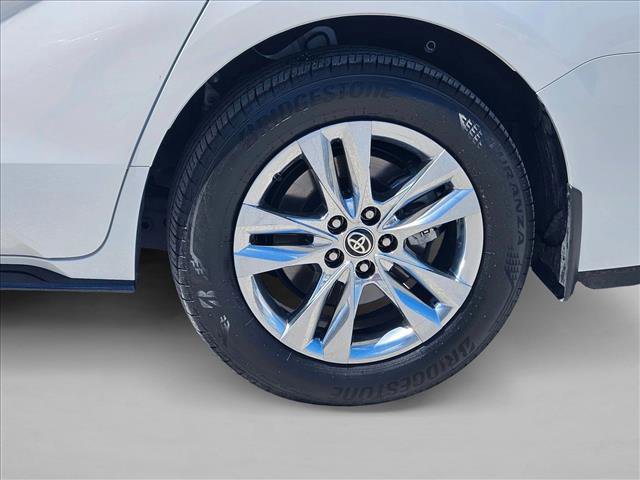 Used 2025 Toyota Sienna Limited image 24