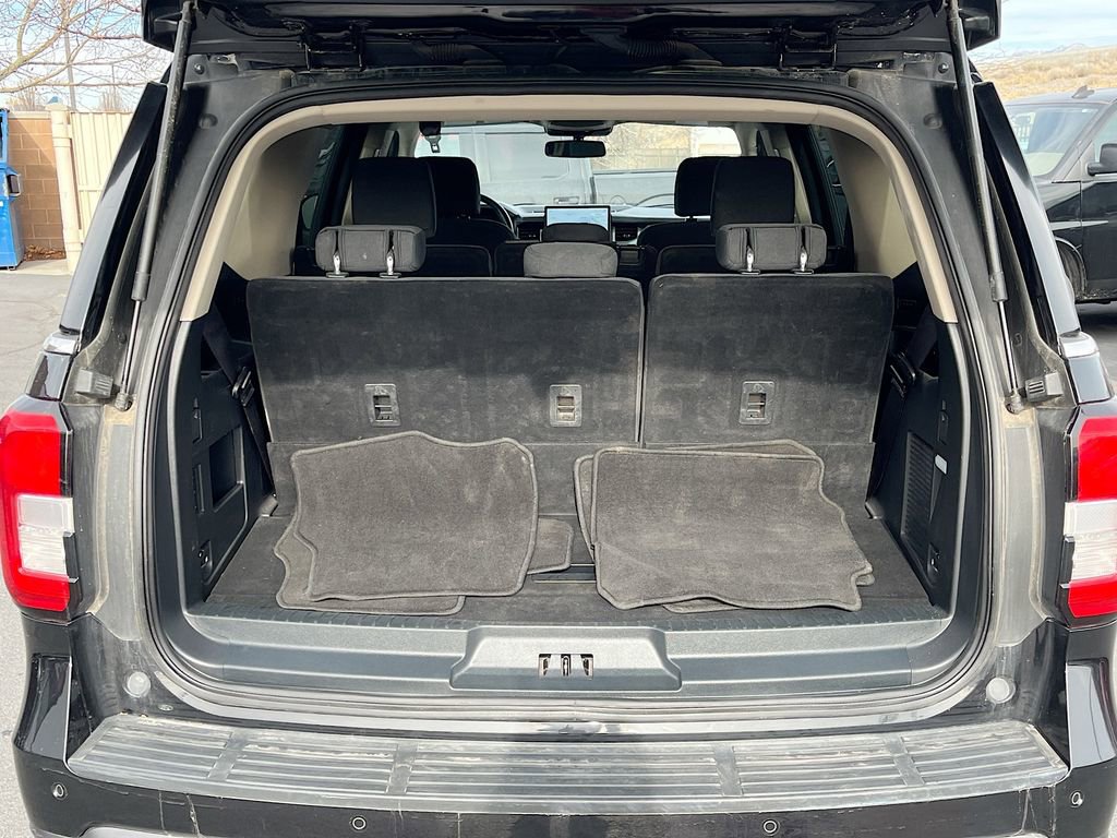 Used 2024 Ford Expedition XLT image 26