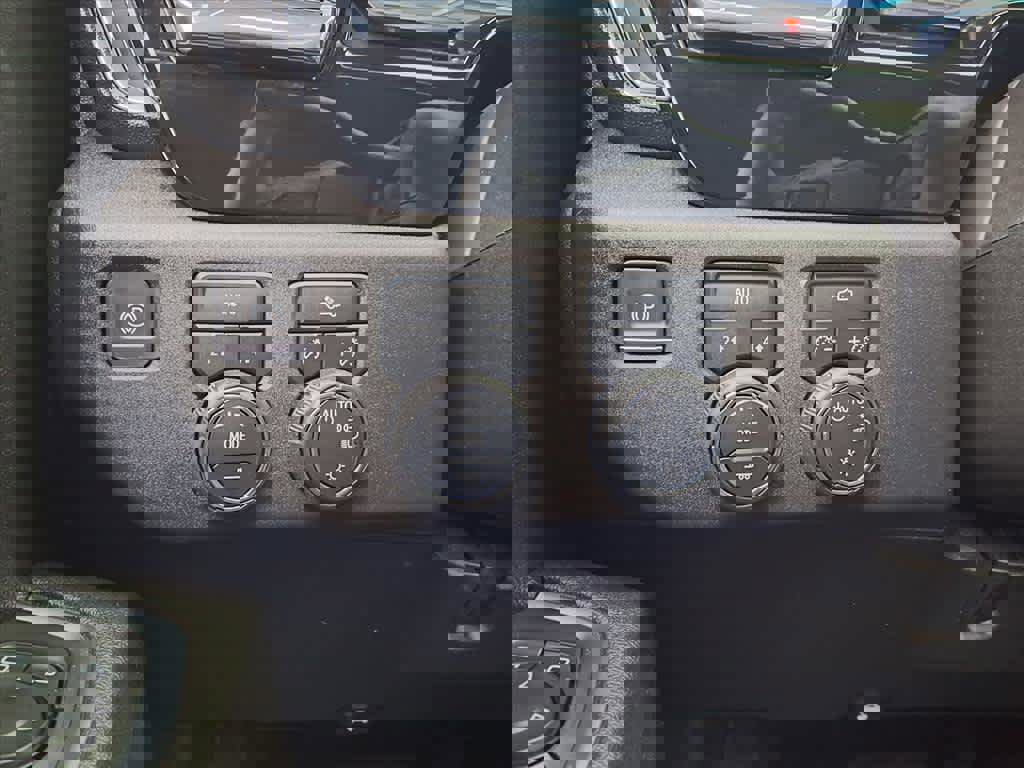 Used 2024 Chevrolet Silverado 1500 LT image 20