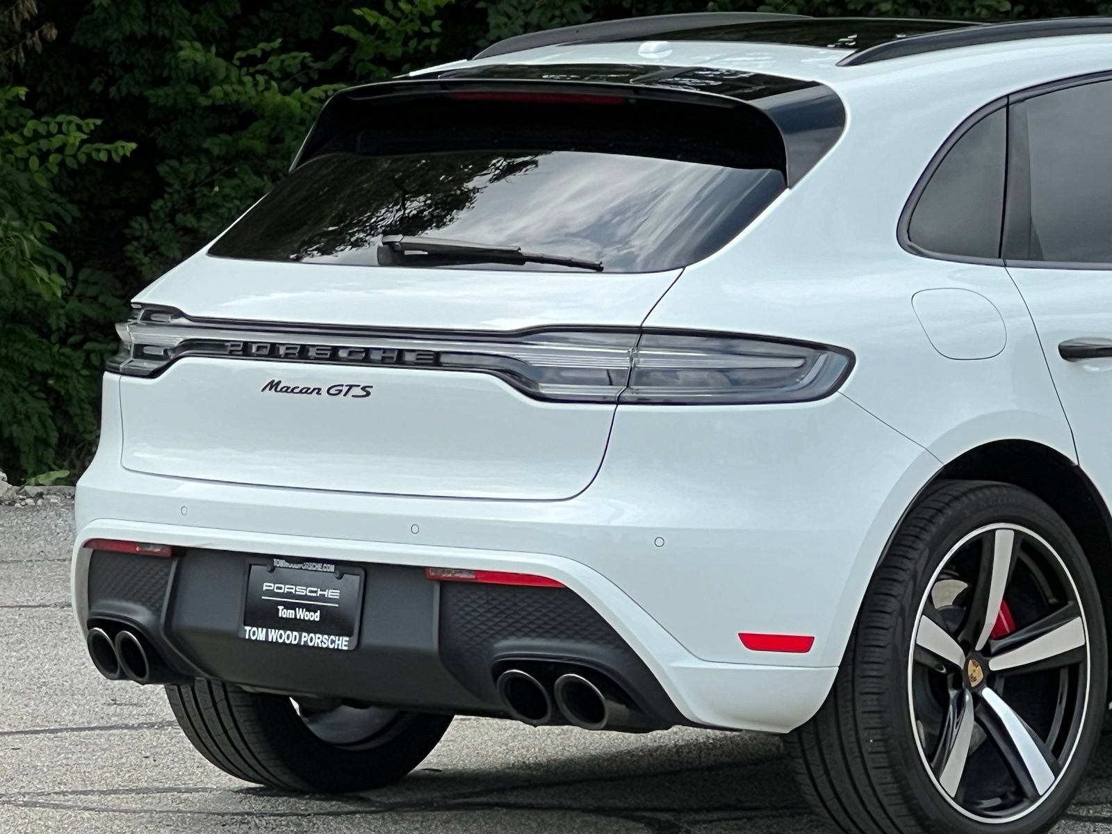 Certified 2024 Porsche Macan GTS AWD/4WD image 10