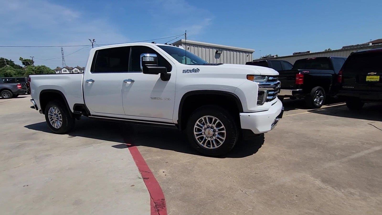 Used 2023 Chevrolet Silverado 2500 High Country w/ Z71 Off-Road Package AWD/4WD image 2