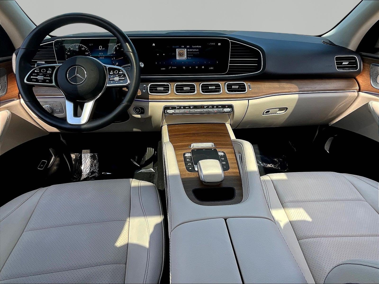 Certified 2023 Mercedes-Benz GLE 350 4MATIC w/ AMG Line Exterior image 7