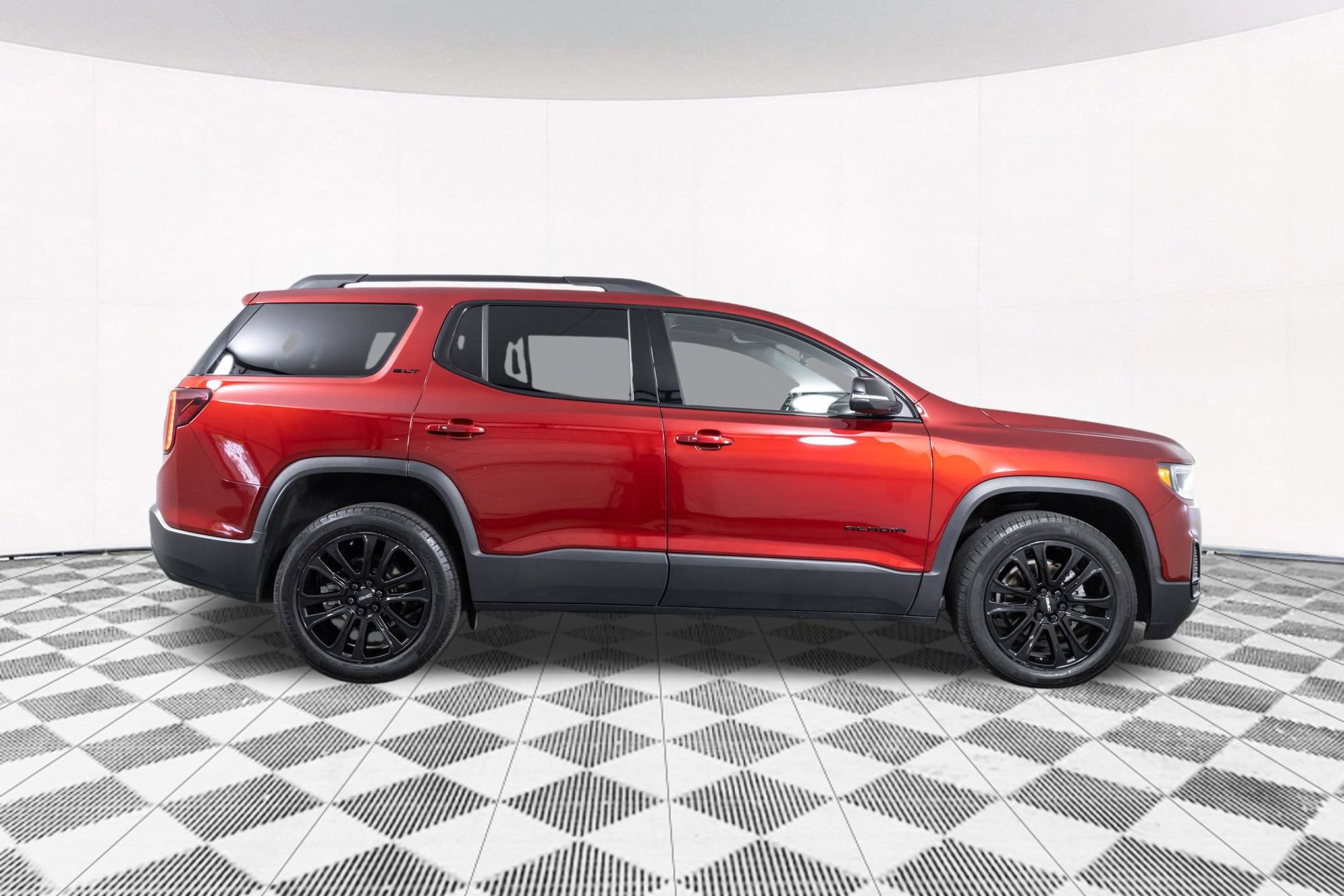 Used 2023 GMC Acadia SLT w/ Elevation Edition AWD/4WD image 23