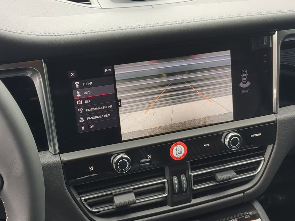 New 2026 Porsche Macan Turbo image 31