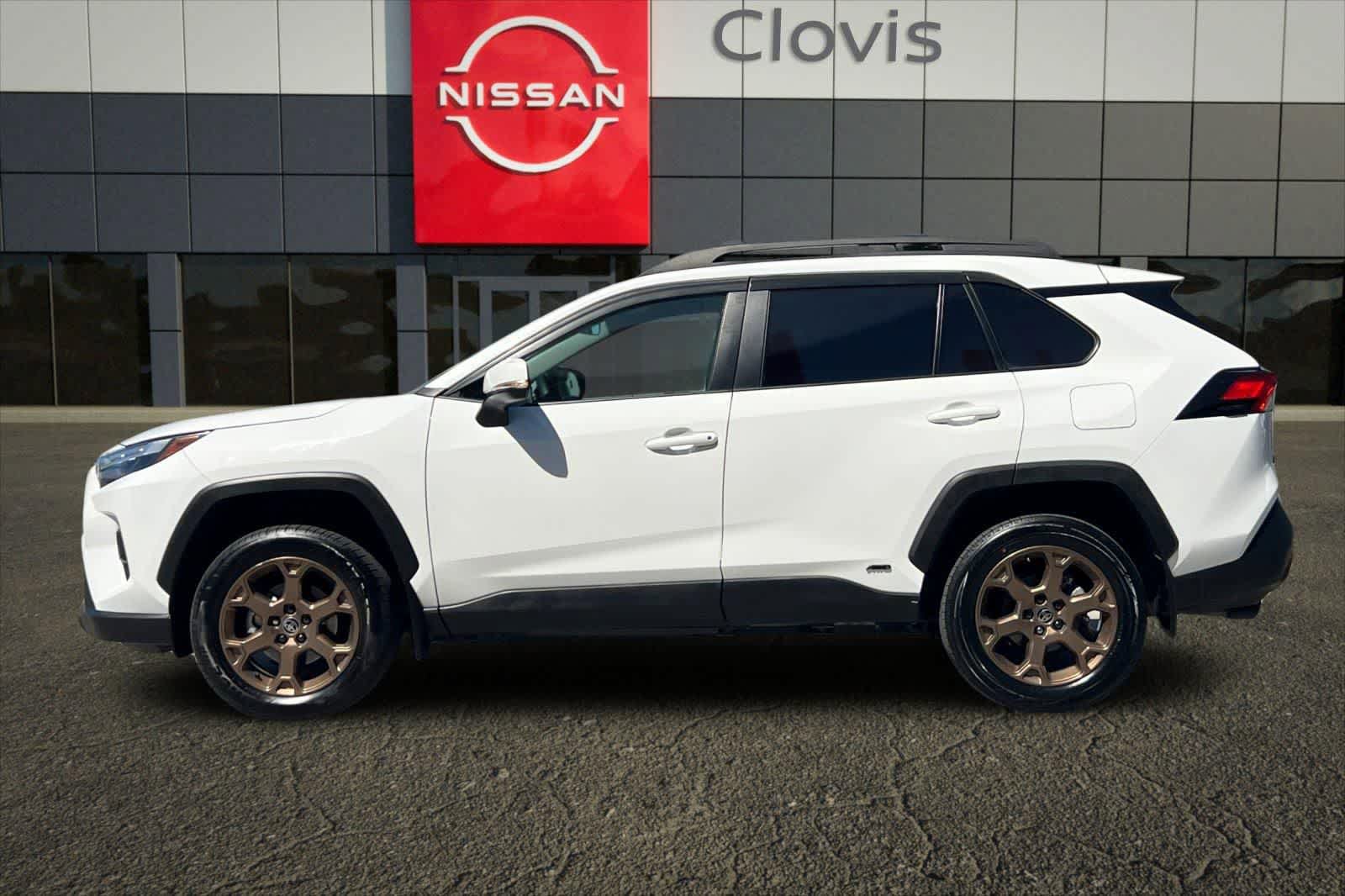 Used 2023 Toyota RAV4 AWD Hybrid image 6