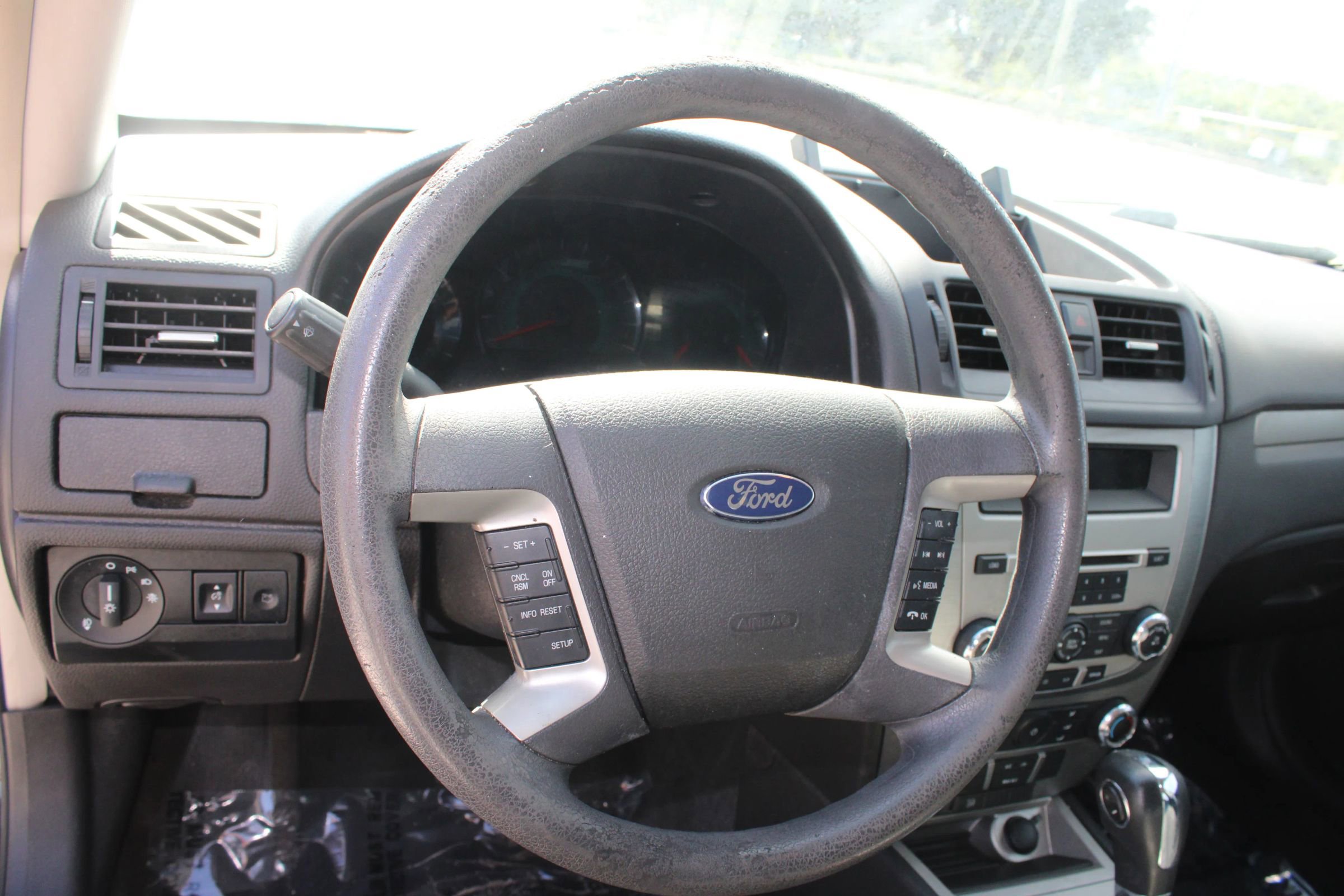 Used 2012 Ford Fusion SE FWD image 11