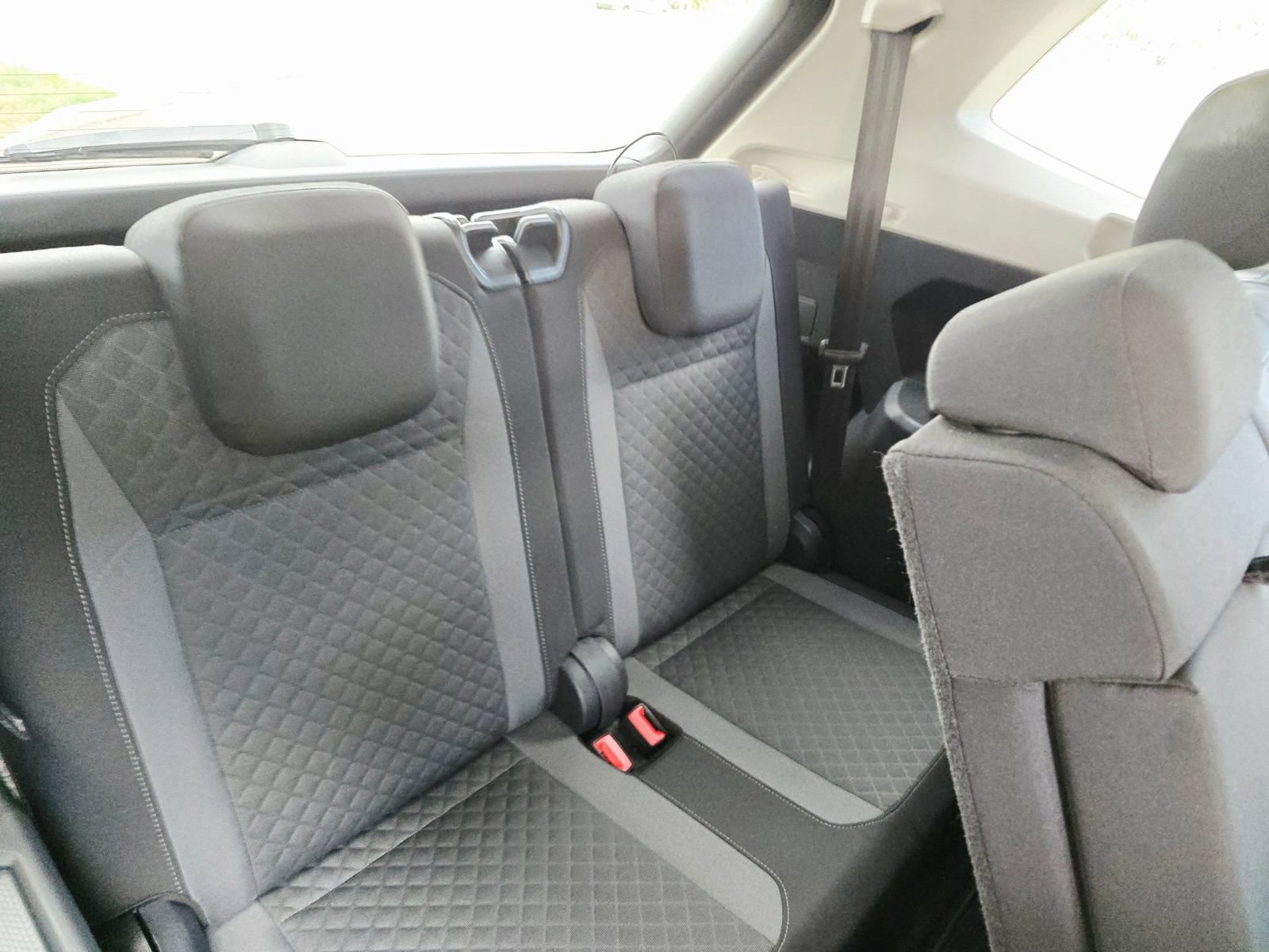 Used 2018 Volkswagen Tiguan S FWD image 39