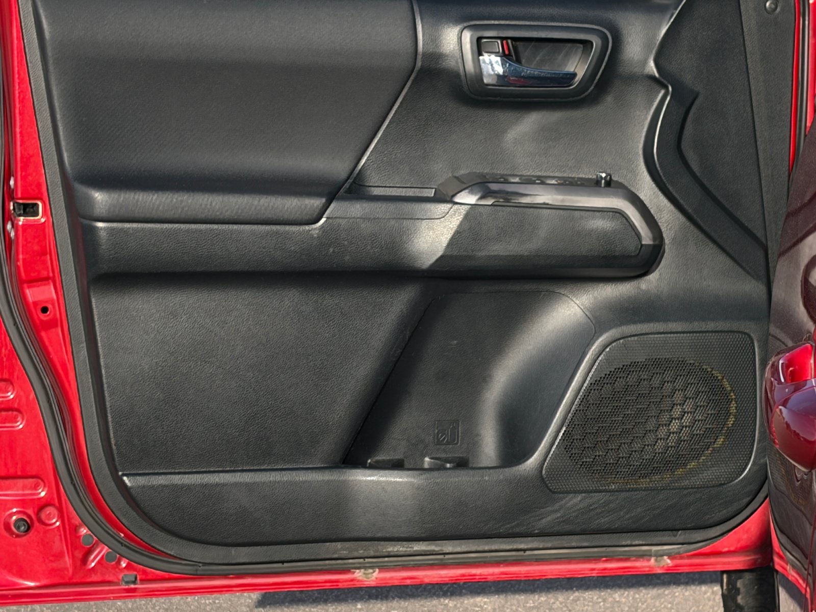 Used 2017 Toyota Tacoma TRD Pro AWD/4WD image 13