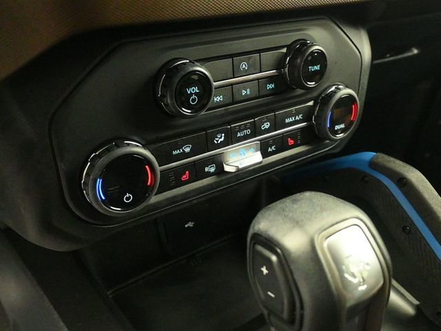 Used 2023 Ford Bronco Outer Banks image 17