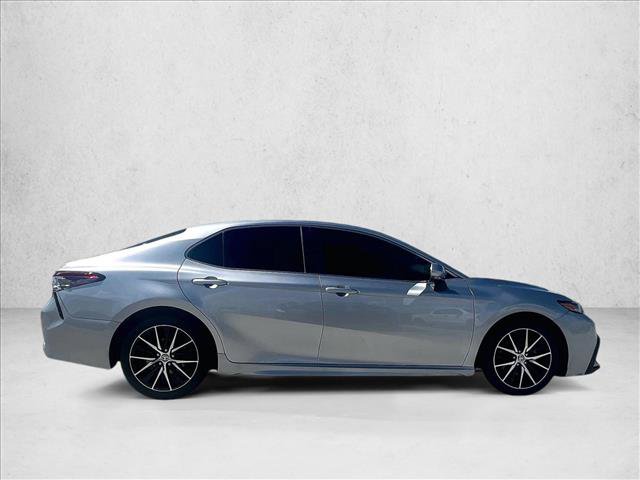 Used 2024 Toyota Camry SE FWD image 5