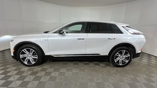 Used 2024 Cadillac Lyriq Tech AWD/4WD image 6