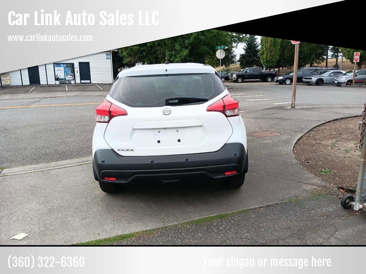Used 2020 Nissan Kicks S image 4