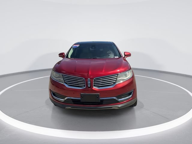 Used 2016 Lincoln MKX Reserve w/ Technology Package FWD image 2