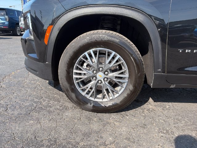 Used 2026 Chevrolet Traverse LT FWD image 24