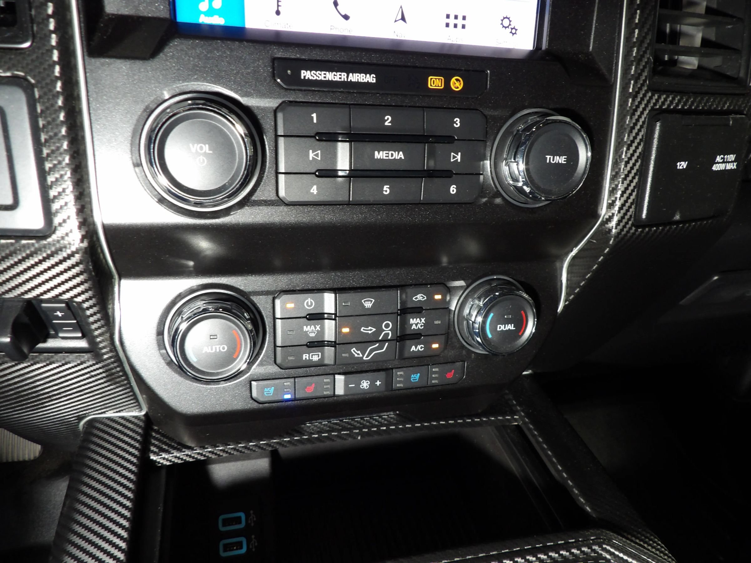 Used 2019 Ford F250 Lariat w/ Lariat Ultimate Package AWD/4WD image 29