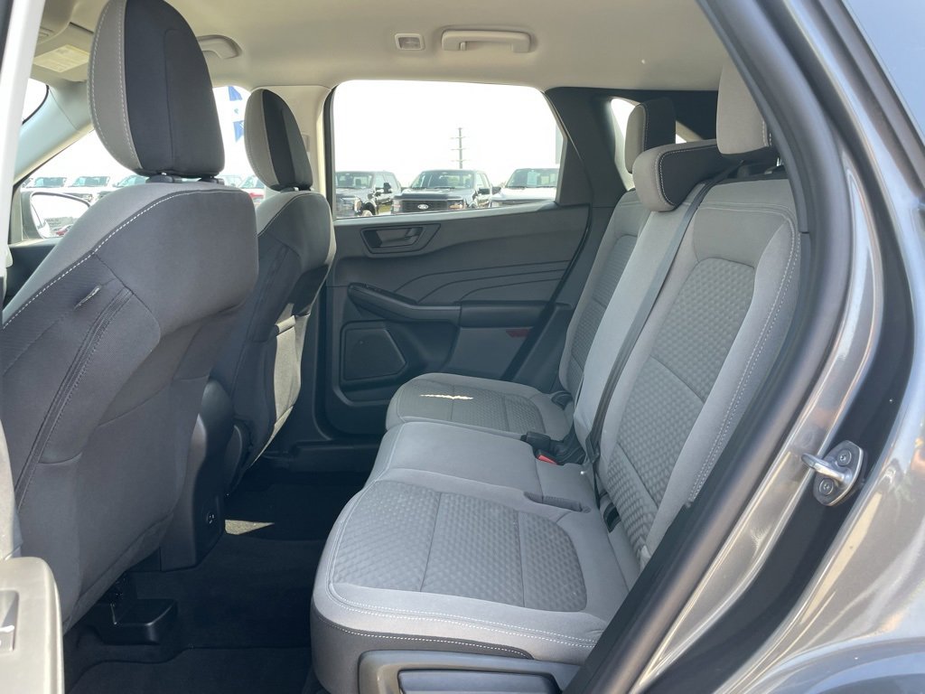 Used 2022 Ford Escape SE image 8