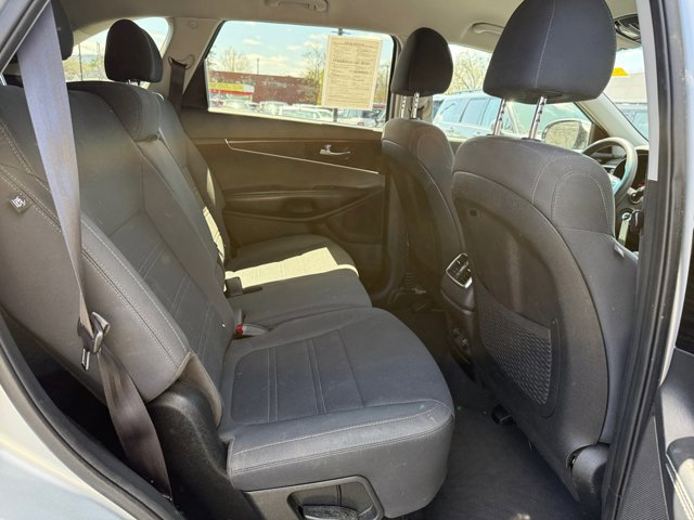 Used 2020 Kia Sorento AWD V6 image 18