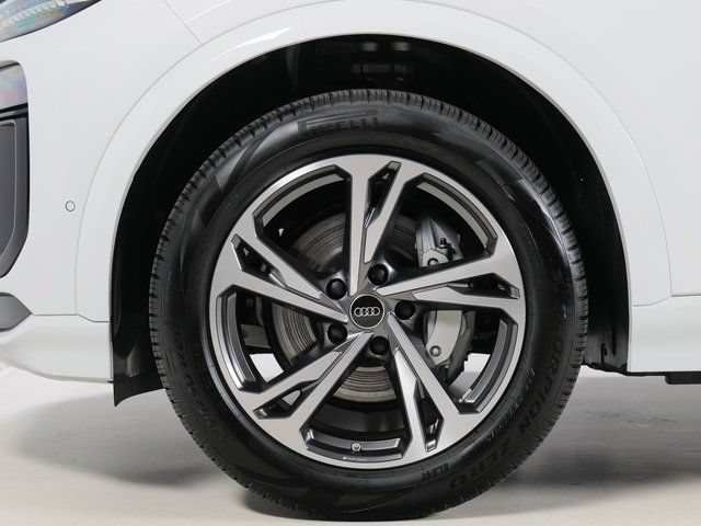 Certified 2027 Audi Q6 e-tron Premium Plus w/ Premium Plus AWD/4WD image 32