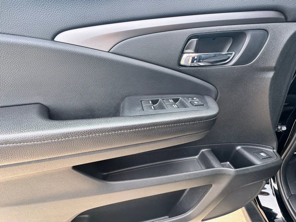 Used 2021 Honda Passport Sport image 14