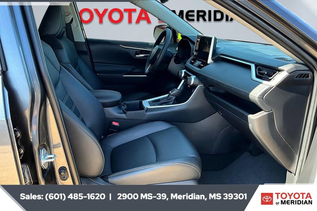 Used 2024 Toyota RAV4 XLE Premium image 6