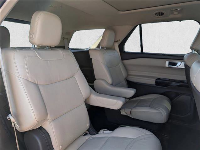 Used 2020 Ford Explorer Platinum w/ Premium Technology Package image 28