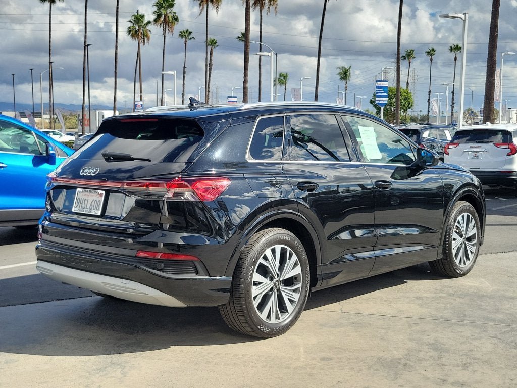 Used 2023 Audi Q4 e-tron Premium w/ Convenience Package RWD image 4