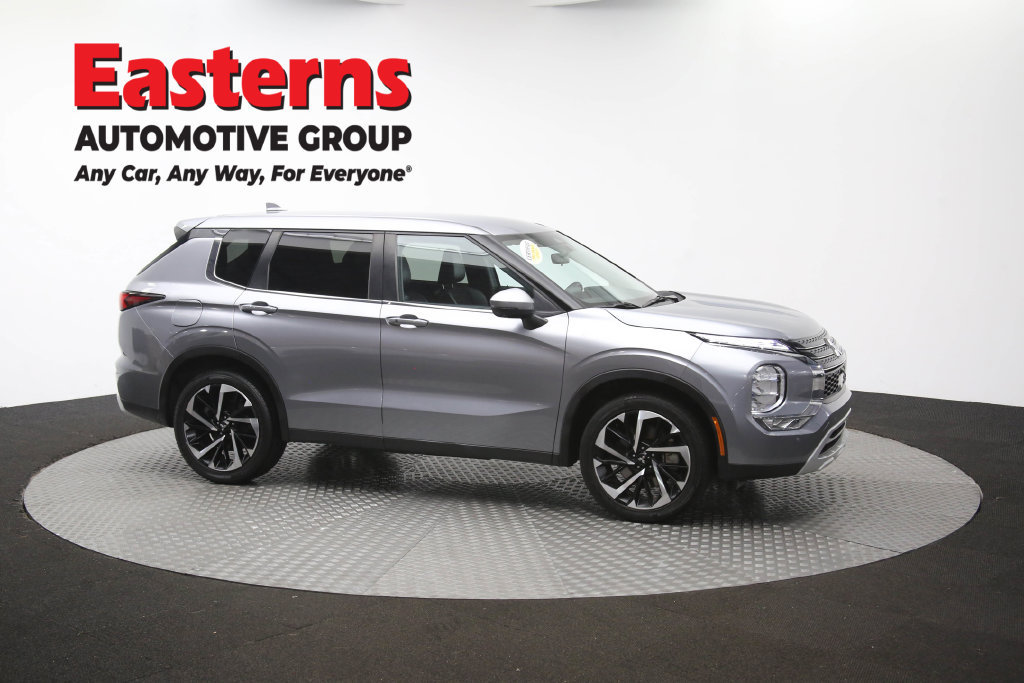 Used 2024 Mitsubishi Outlander SE FWD image 47