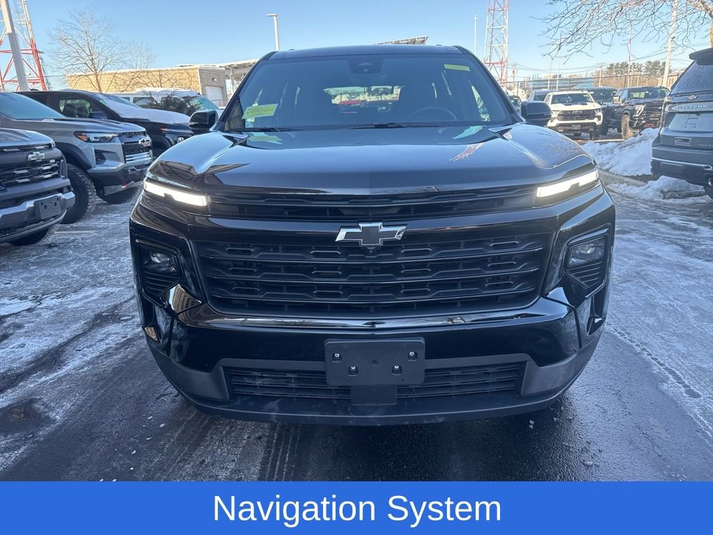 Used 2026 Chevrolet Traverse LT w/ Midnight/Sport Edition FWD image 2