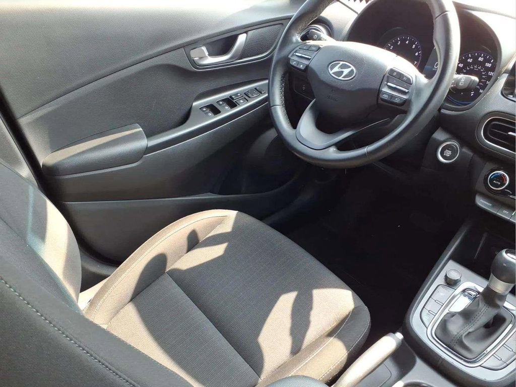 Used 2023 Hyundai Kona SEL w/ Convenience Package image 9