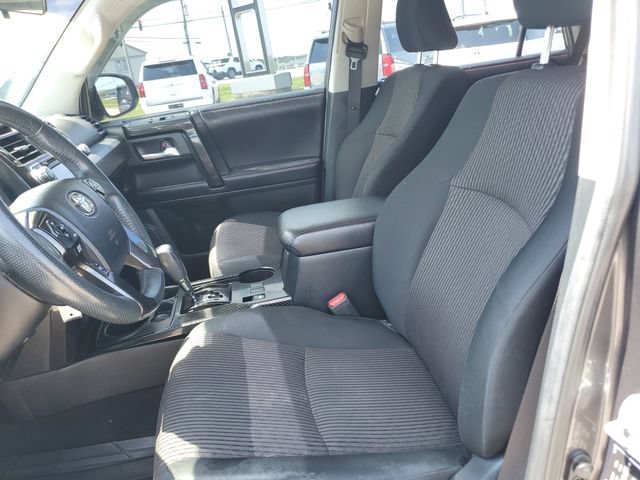 Used 2018 Toyota 4Runner TRD Off-Road AWD/4WD image 16
