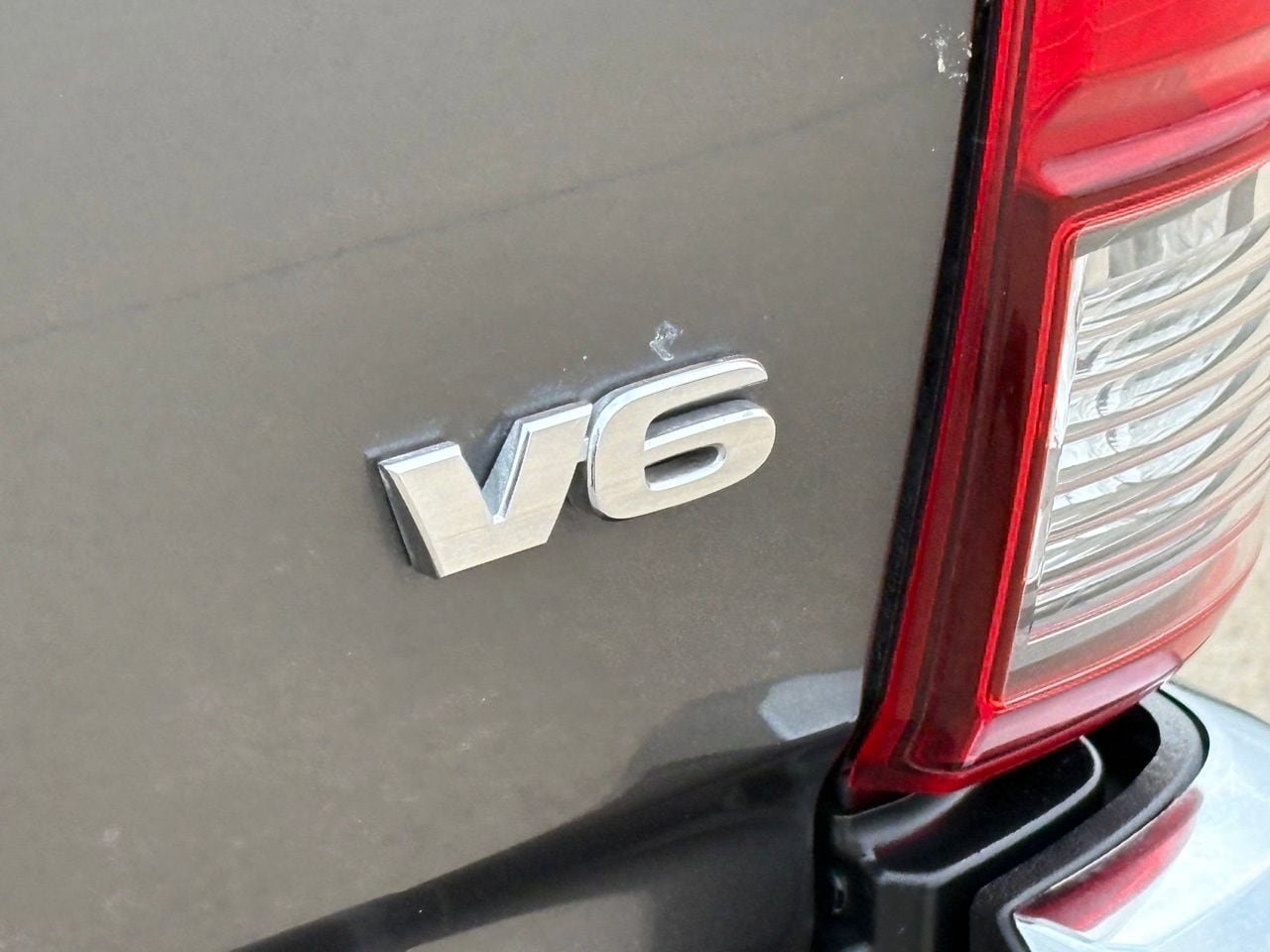 Used 2019 Toyota Tacoma SR5 AWD/4WD image 11