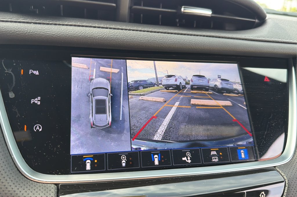 New 2026 Cadillac XT5 Sportv w/ LPO, Onyx Lite Package AWD/4WD image 24